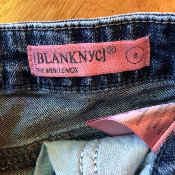 Blank NYC Girls Distressed Jean Shorts Size 8 in Like New Condition - Picture 4 of 6